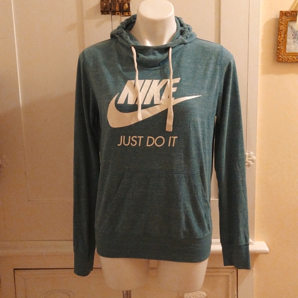 Nike minty green hooded tee Sz L 🎁